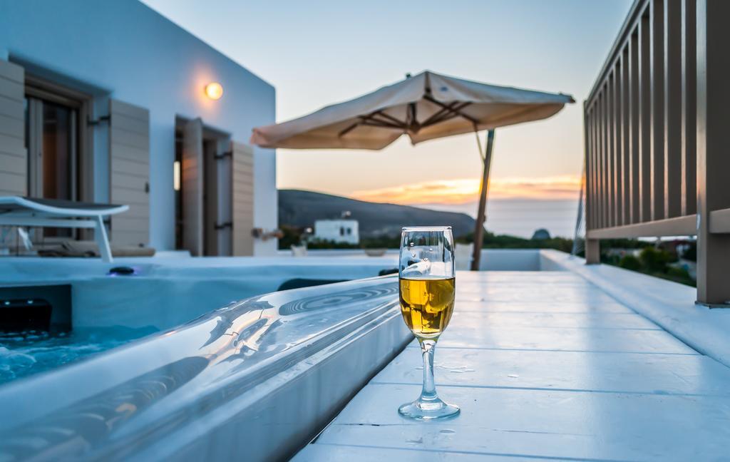 Milia Gi Suites Pollonia Cameră foto